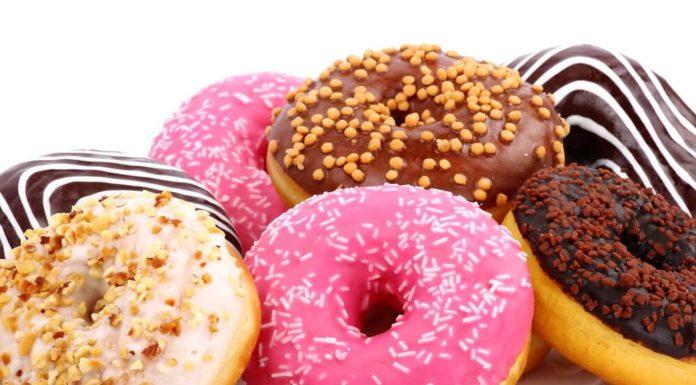 5 полезных продуктов, в которых жиров больше, чем в одном пончике
